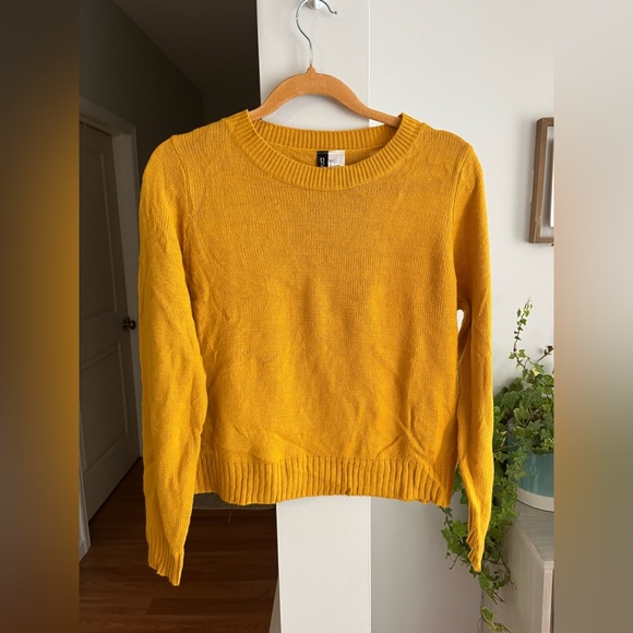 Divided Sweaters - H&M DIVIDED Mustard Yellow Knit Long Sleeve Crew Neck Sweater